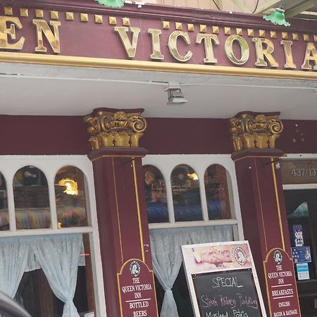 Queen Victoria Inn Pattaya Bagian luar foto